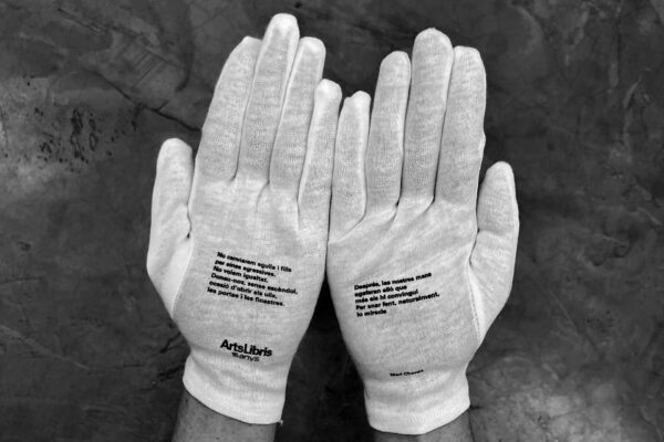 Mari Chordà - Guantes de algodón